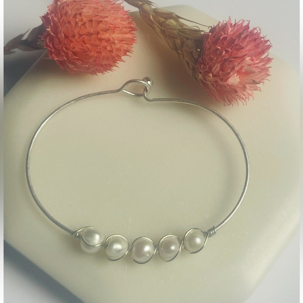 Freshwater Pearl Brass Wire Bracelet